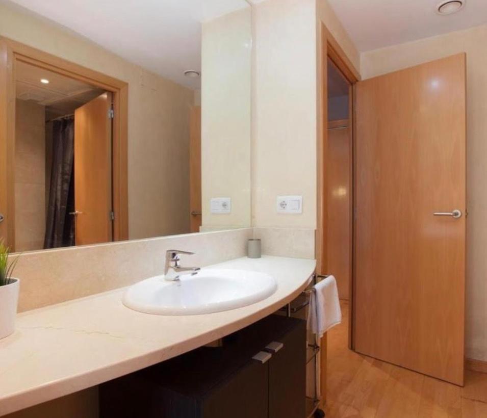 Apartamento Sweet Bcn Rambla 48 Barcelona Exterior foto
